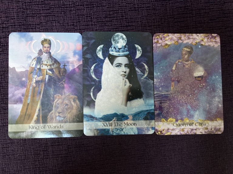 Deck Review:  The Moon Dust Tarot